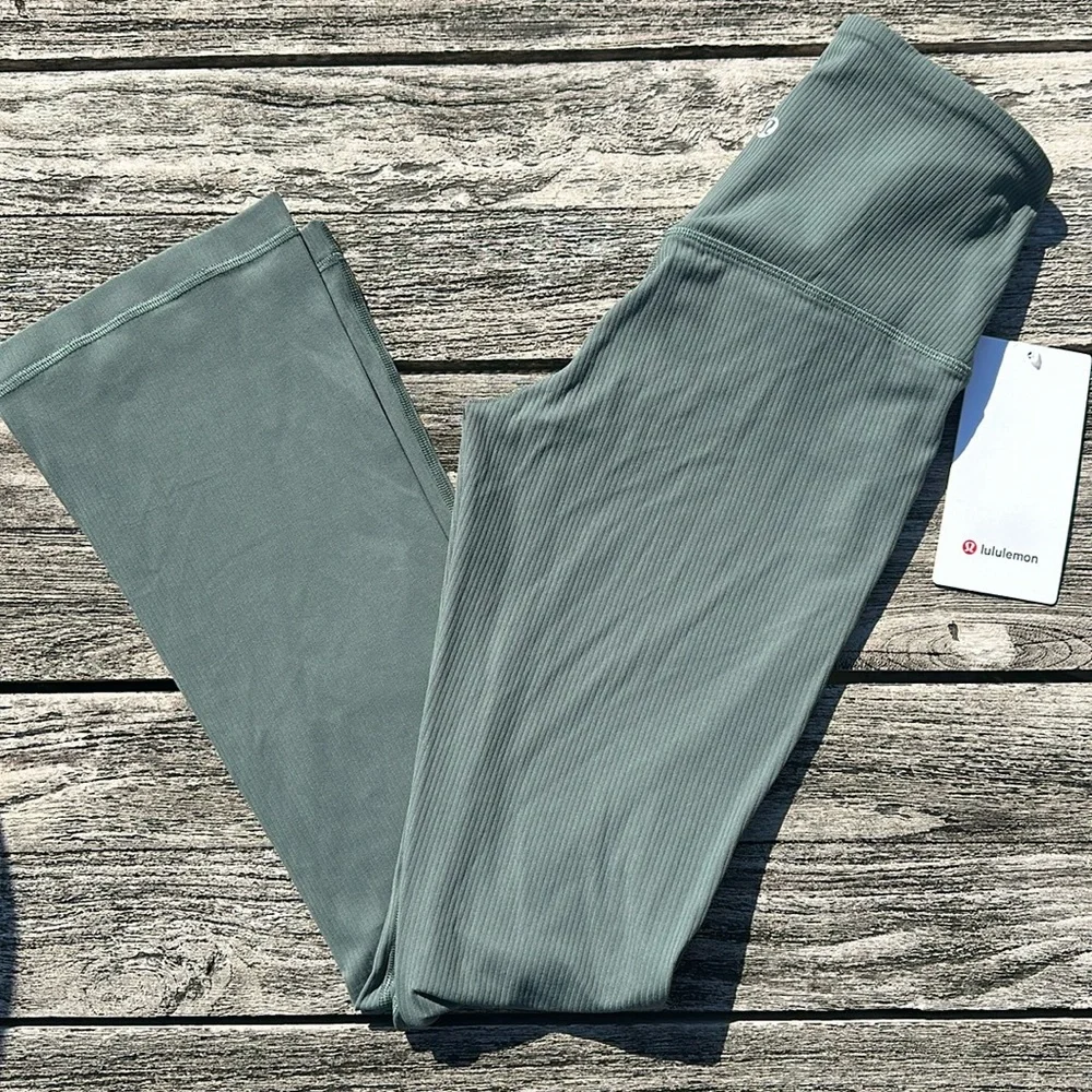 Lululemon Align Ribbed Mini-Flared Pant Extra Short size 6 NWT Dark Forest - Picture 2 of 6